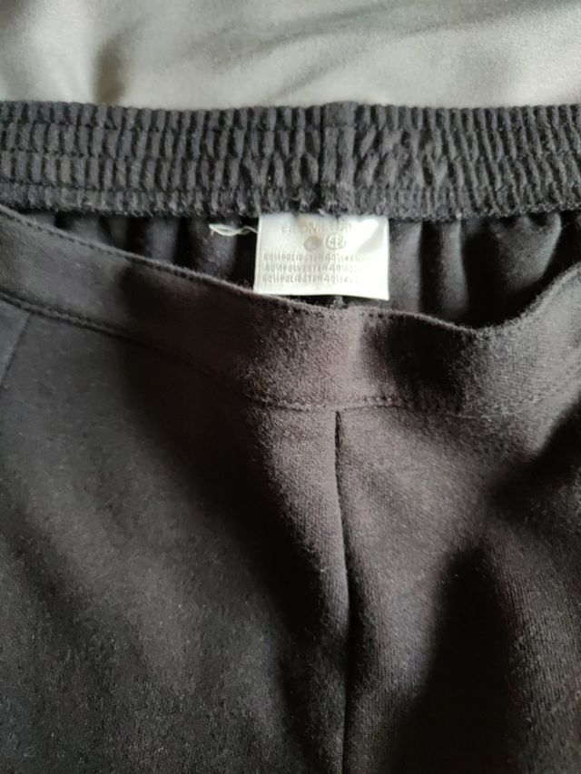 Pantalón chándal marca Boomerang talla 42