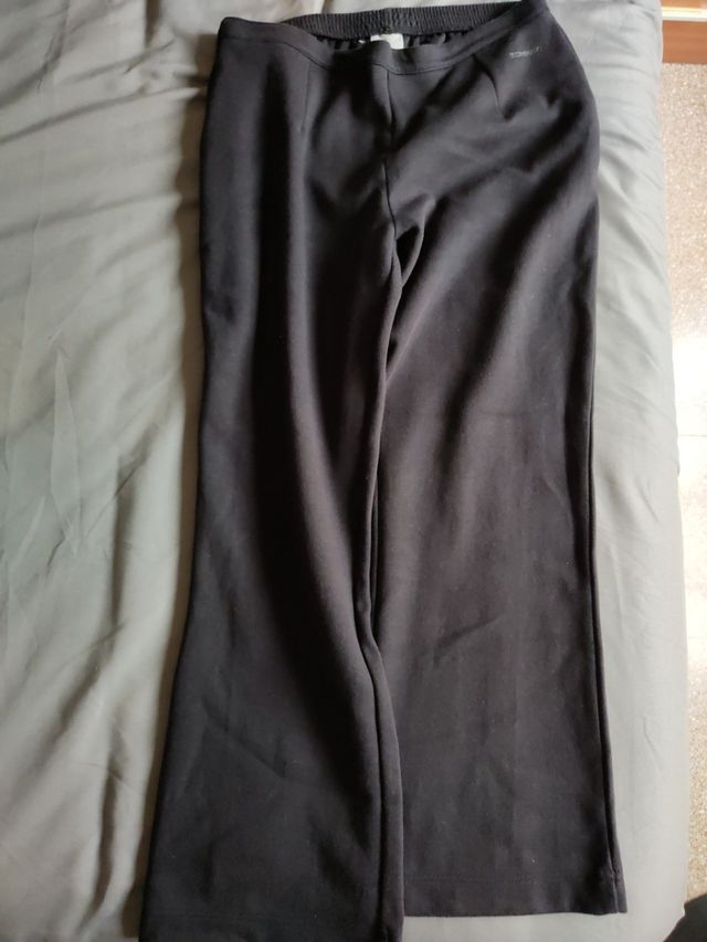 Pantalón chándal marca Boomerang talla 42