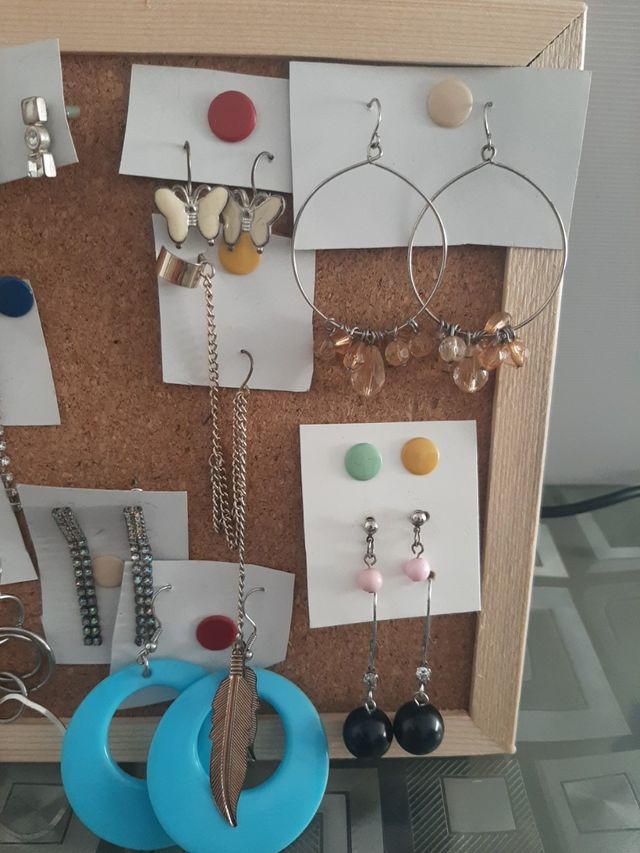 Pendientes variados
