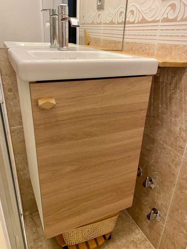 Armario lavabo+1prta+Grifo, efecto roble/blanco