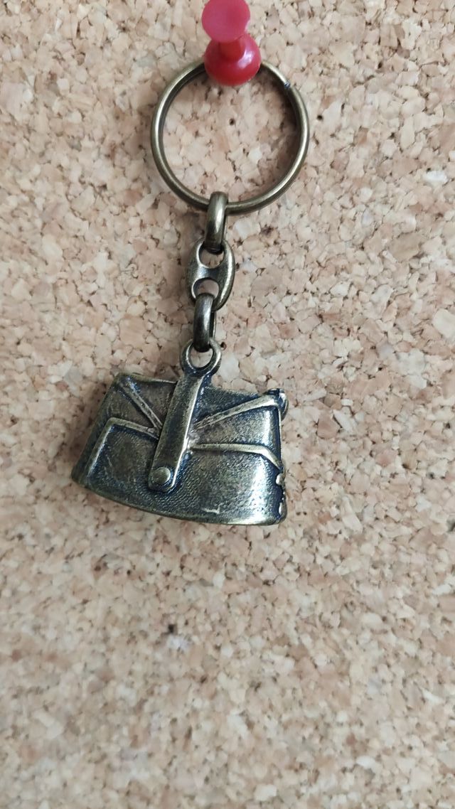 LLAVERO CHAPIRI DE LA LEGIÓN EN BRONCE
