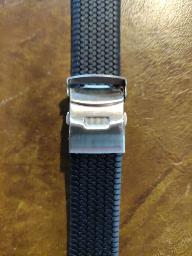 Correa de reloj de silicona 24mm negra y nueva