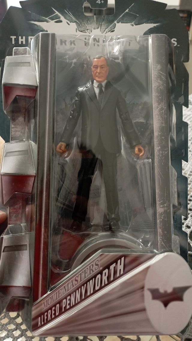 figura Alfred película Batman