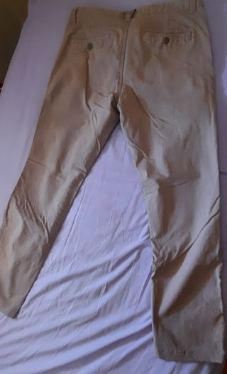 2 pantalones hombre Pepe Jeans + Scalpers de segunda mano por 40 EUR en  Valladolid en WALLAPOP