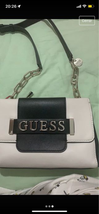 Bolso guess de segunda mano por 100 EUR en Málaga en WALLAPOP