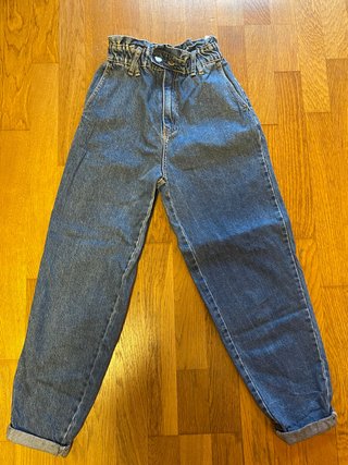Jeans baggy goma de segunda mano por 10 EUR en Miranda de Ebro en WALLAPOP