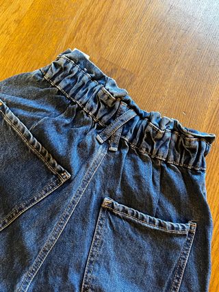 Jeans baggy goma de segunda mano por 10 EUR en Miranda de Ebro en WALLAPOP