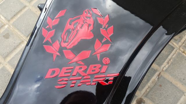  Derbi pegatina