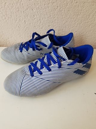 Botas futbol adidas nemeziz talla 34 de segunda mano por 12 EUR en  Valladolid en WALLAPOP