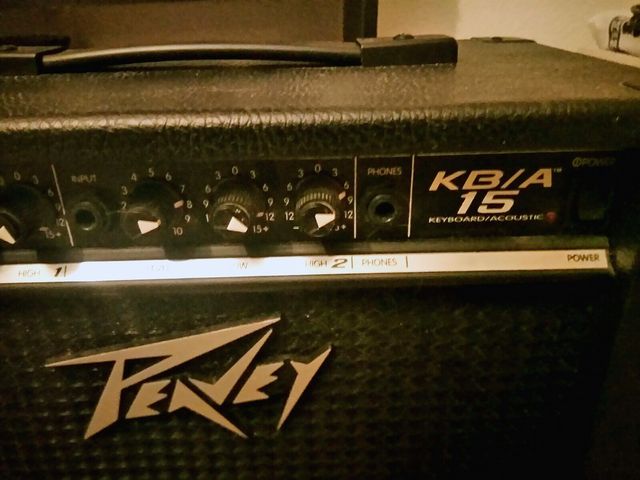 Amplificador PEAVEY KB/A 15