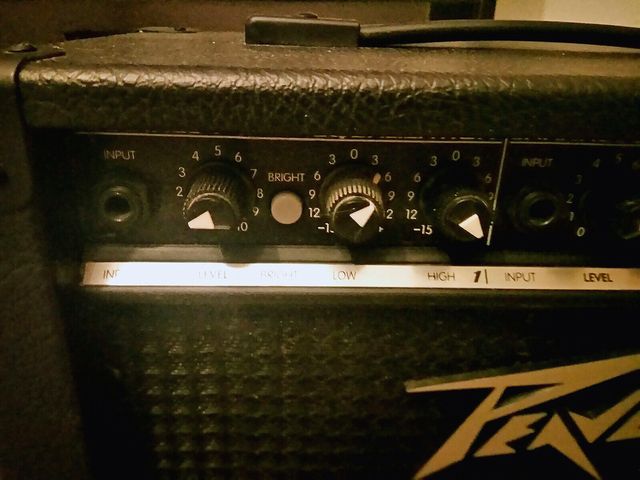 Amplificador PEAVEY KB/A 15
