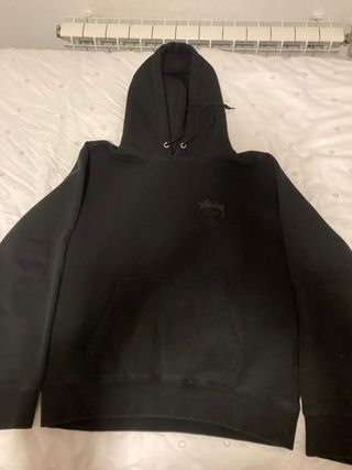 Sudadera Stussy Negra de segunda mano por 70 EUR en Majadahonda en WALLAPOP