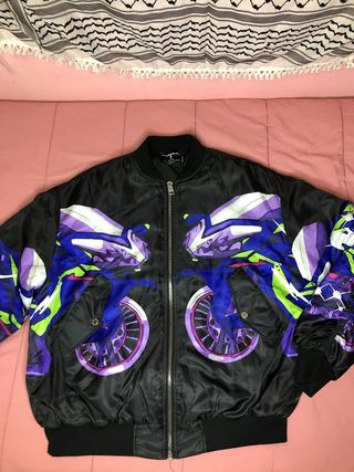Chaqueta bomber Billieeilish anime nueva bershka de segunda mano por 25 EUR  en Madrid en WALLAPOP