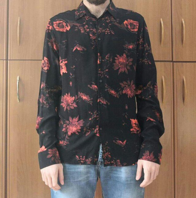 Camicia con motivo floreale