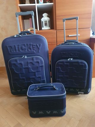 MALETAS DISNEY de segunda mano por 40 EUR en Madrid en WALLAPOP