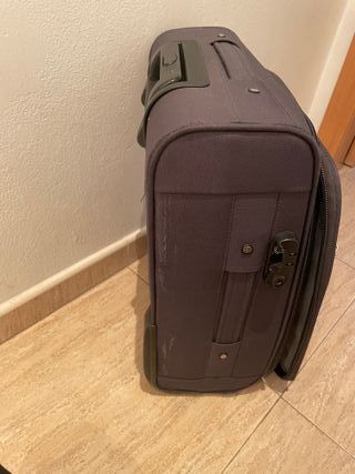 Maletas de segunda mano por 30 EUR en Barcelona en WALLAPOP