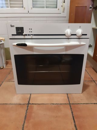 Horno Teka HT 610 de segunda mano por 40 EUR en Lora del Río en WALLAPOP