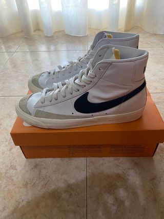 Nike blazer talla 44 de segunda mano por 55 EUR en Mataró en WALLAPOP