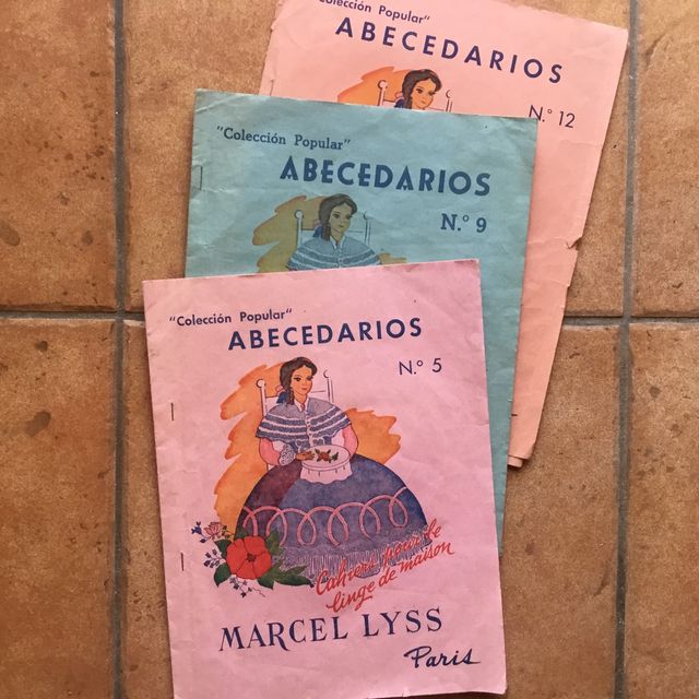 ABECEDARIOS Marcel Lyss cuarderno costura antiguo