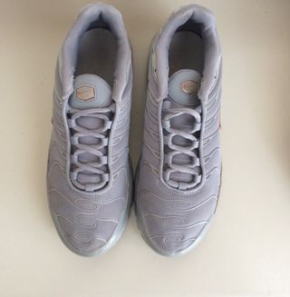 Nike tn edición limitada de basket. de segunda mano por 70 EUR en A Coruña  en WALLAPOP