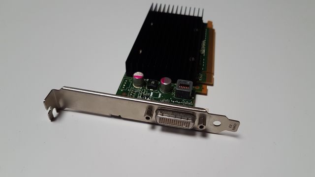 Tarjeta gráfica NVIDIA NVS 300