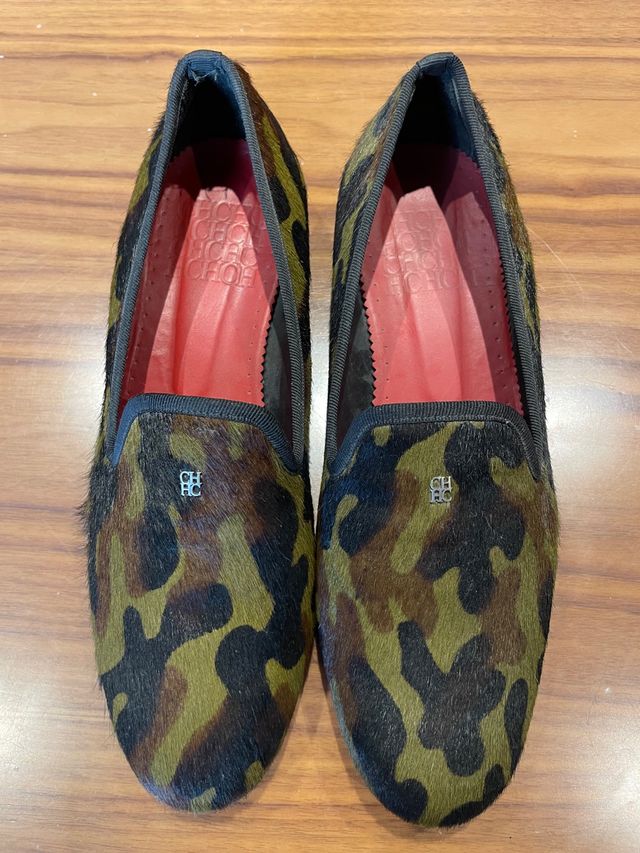 Slippers de CAROLINA HERRERA de pelo de potro