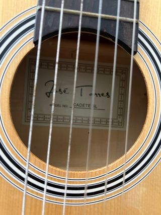 Guitarra Jose Torres Cadete de segunda mano por 50 EUR en Valencia en  WALLAPOP