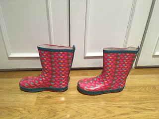 Botas de agua niña talla 34 de segunda mano por 2 EUR en Leganés en WALLAPOP