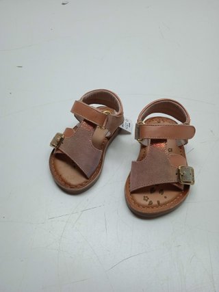 SANDALIAS KICKERS niña Talla 19 de segunda mano por 17 EUR en Madrid en  WALLAPOP
