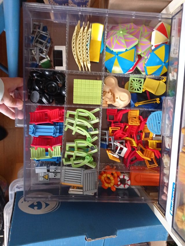 Campeggio e piscina Playmobil 