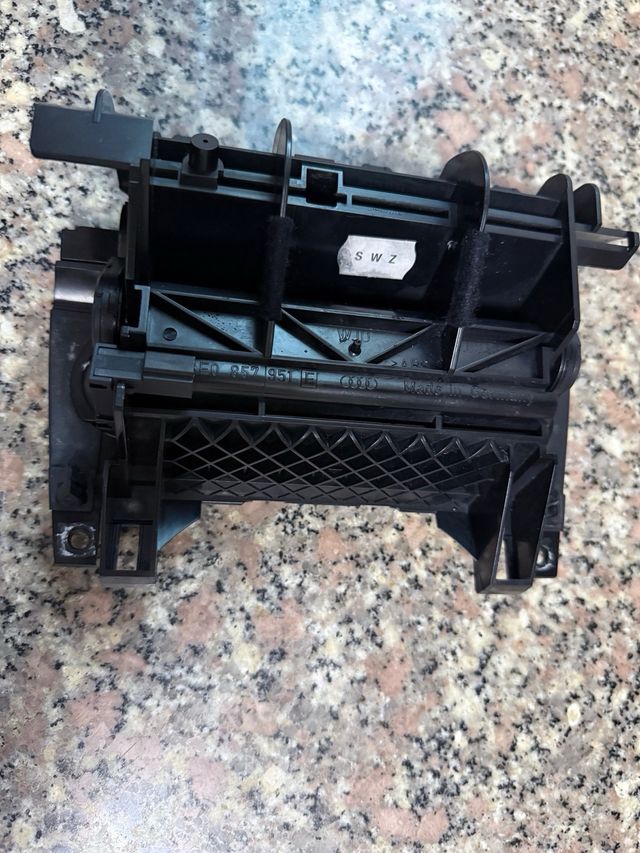 Cenicero delantero  Audi A 4 2003 al 2007