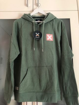 Sudadera blue banana de segunda mano por 45 EUR en Córdoba en WALLAPOP