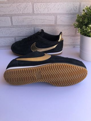 Bambas Nike Classic Cortez N40 de segunda mano por 45 EUR en Igualada en  WALLAPOP