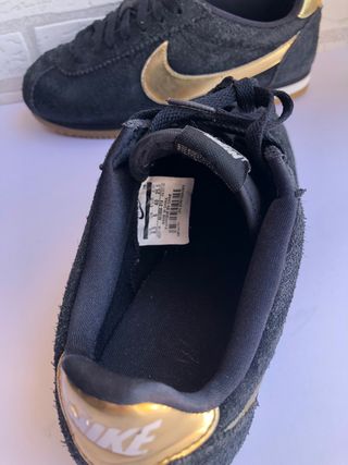Bambas Nike Classic Cortez N40 de segunda mano por 45 EUR en Igualada en  WALLAPOP