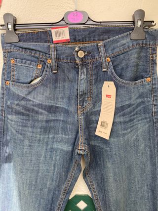 Pantalón vaquero Levi\\'s 527 Slim Talla 29x32 de segunda mano por 24 EUR en  Palencia en WALLAPOP