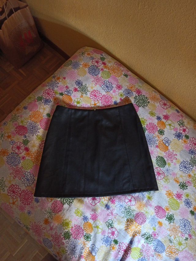 Falda cuero sin estrenar