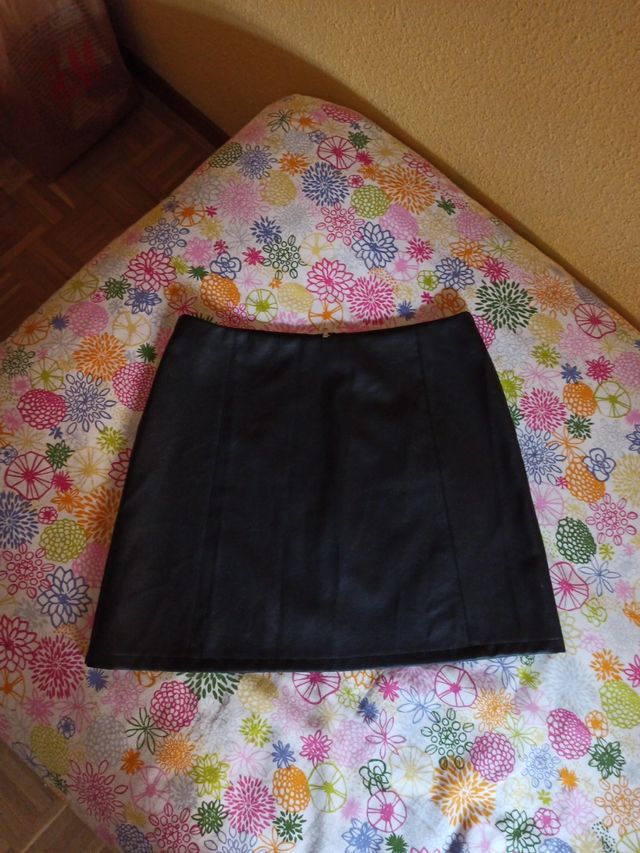 Falda cuero sin estrenar
