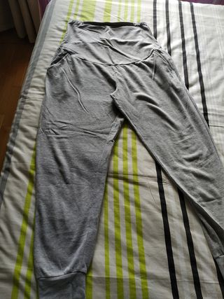 Pantalón deporte premamá gris marca tex de segunda mano por 6 EUR en La  Cala del Moral en WALLAPOP