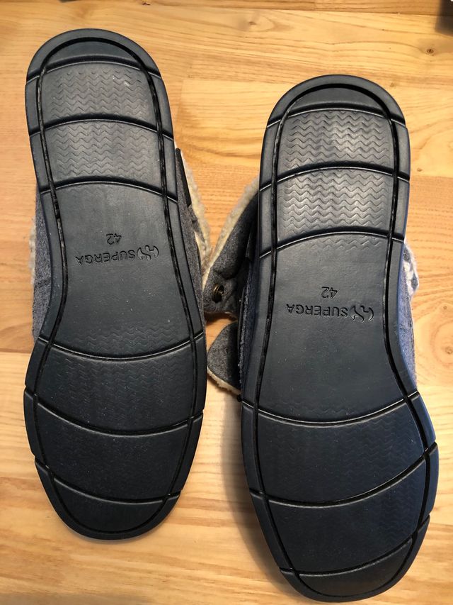 Botin Superga talla 42 nuevo