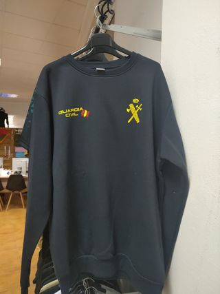 Sudadera Guardia Civil de segunda mano por 20 EUR en Alcalá de Guadaíra en  WALLAPOP