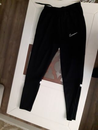 Pantalon chandal nike xs talla de segunda mano por 10 EUR en Alcorcón en  WALLAPOP