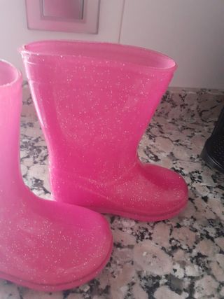 Botas de agua Primark Nuevas talla 23 de segunda mano por 3 EUR en Palma de  Mallorca en WALLAPOP