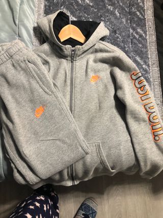 Chandal Nike ORIGINAL de segunda mano por 10 EUR en Málaga en WALLAPOP