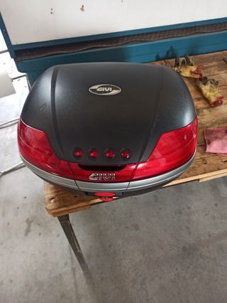 Cofre Givi de segunda mano en WALLAPOP