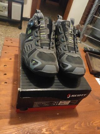 Zapatillas scott trail boa spd t43 de segunda mano por 70 EUR en Valencia  en WALLAPOP