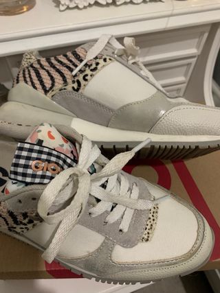 Gioseppo zapatillas talla 35 de segunda mano por 30 EUR en Cartagena en  WALLAPOP