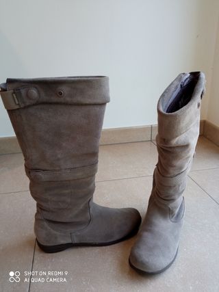 Botas Newfeel talla 38 de segunda mano por 25 EUR en Salt en WALLAPOP