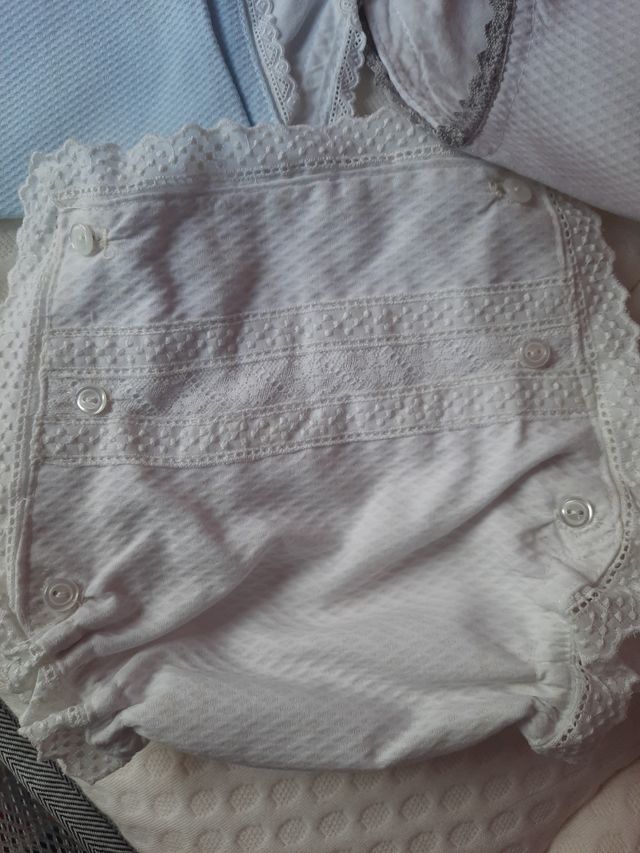 Ranitas hechas  a mano bebe pique 6-12meses aprox