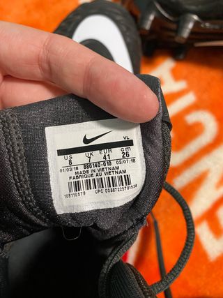 Zapatillas Nike con tacos talla 41 de segunda mano por 90 EUR en Casas de  Barcena en WALLAPOP