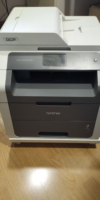 Impresora multifunción láser Brother DCP-9020CDW de segunda mano por 190  EUR en Badia del Vallès en WALLAPOP